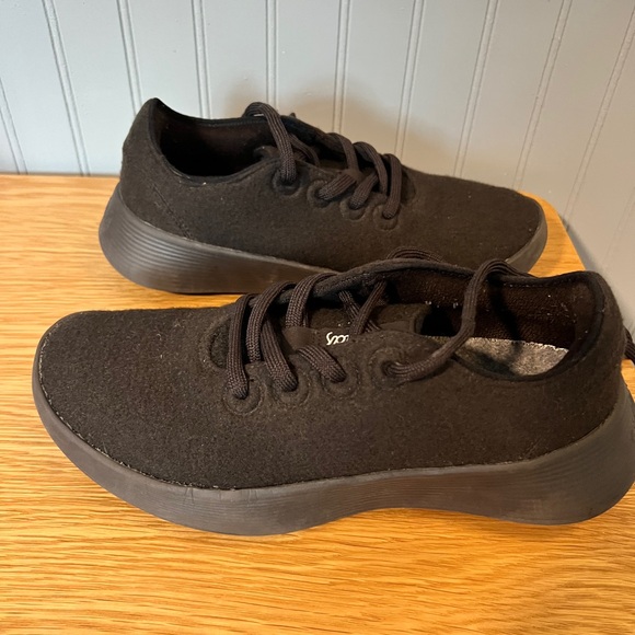 allbirds Shoes - Allbirds Women’s Wool Runner Black Casual Sneakers Shoes Size 9